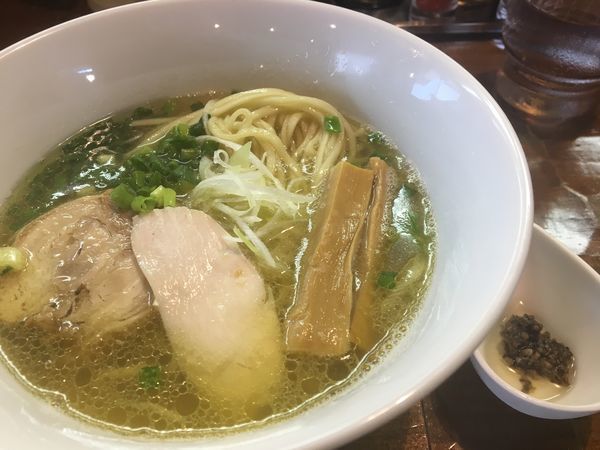 「鶏そばトリュフの薫り790円」@活龍鶏そば専門店 とりだけの写真