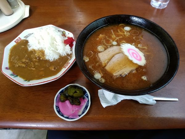 「ラーメンセット②番(味噌ラーメン＋カレーライス)710円」@ニコニコ亭の写真