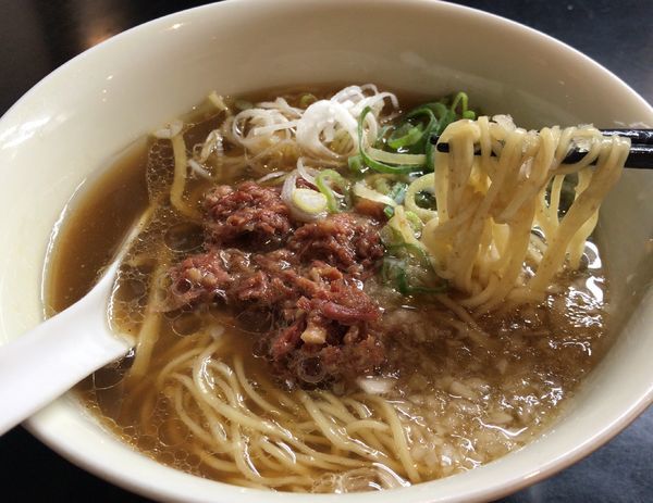 「醤油らぁ麺(800円)」@牛骨らぁ麺 マタドール 本店の写真