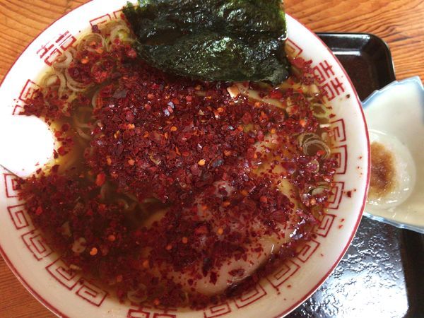 「とんがらしラーメン650円+餅100円」@よしだ屋かぁちゃんの餅屋の写真