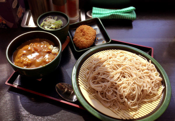 「朝ごはんセット・カレー丼(360円)+コロッケ(クーポン)」@ゆで太郎 人形町2丁目店の写真