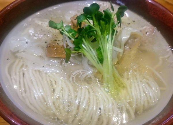 「塩ワンタン麺」@麺屋 坂本01の写真