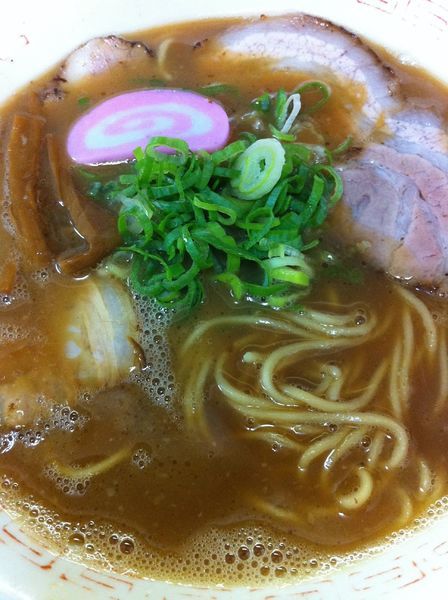 「中華そば」@丸高中華そば 神戸二宮店の写真