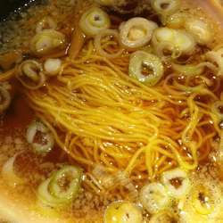 醤油ラーメン ネギ油