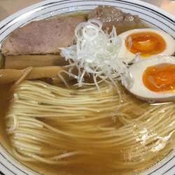 煮干しらぁめん味玉入り大盛850円