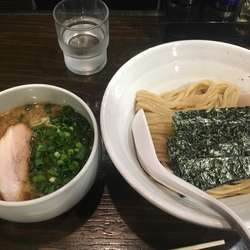 つけ麺醤油800円 味玉100円
