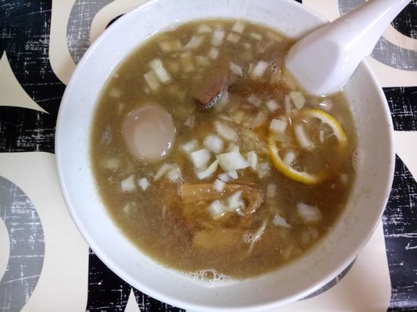 「煮干しそば700円+味玉100円」@寺カフェ 中華そば水加美の写真