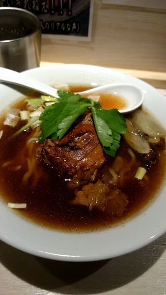 「生醤油ラーメン（８４０円）」@八王子 麺屋土竜の写真