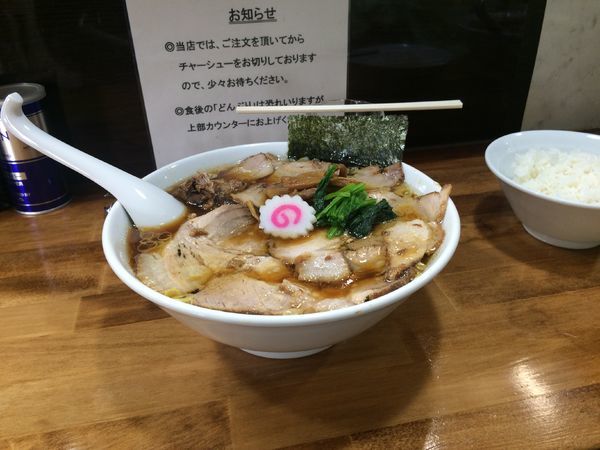 「しょうゆチャーシューめん ＋ 大盛り ＋ ライス」@オランダ軒の写真