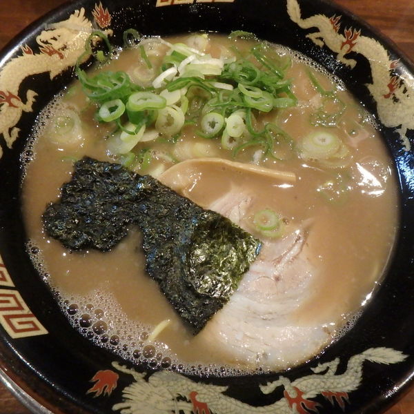 「とんこつラーメン (650円)」@風来軒 加納本店の写真