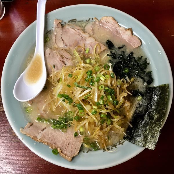 「ネギチャーシュー (900円)」@ラーメンショップ 銀天街店の写真