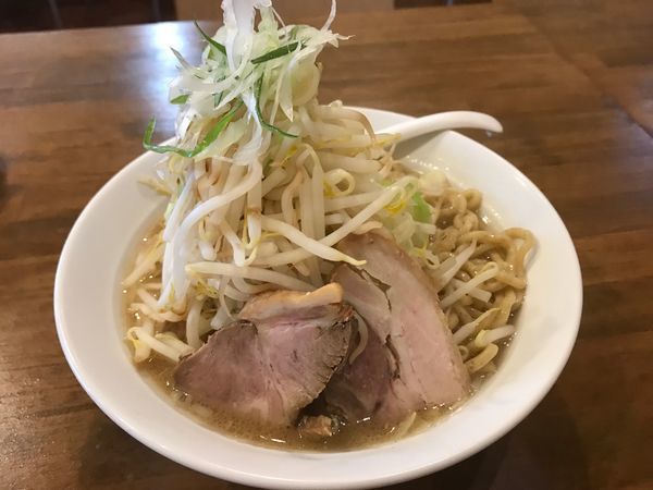 「がっつり野菜ダブル中盛 910円」@ラーメン岩佐 下鶴間店の写真