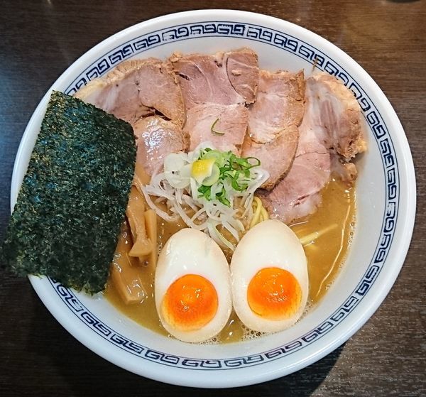「焼き豚らーめん(味付玉子入り)」@らーめん はやしの写真