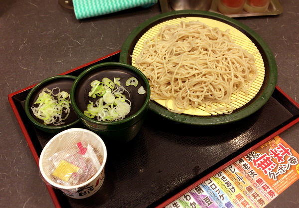 「もりそば(320円)+納豆(クーポン)」@ゆで太郎 日本橋兜町店の写真