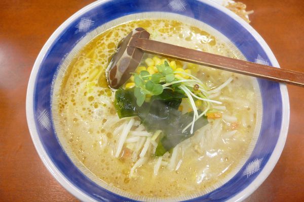 「味噌一らーめん（太めん）¥720／麦めし¥0」@味噌一 中目黒店の写真