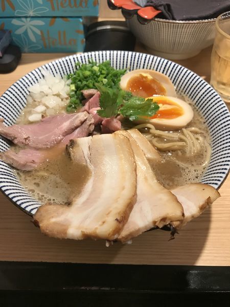 「煮干し中華ソバ全部のせ」@自家製麺 MENSHO TOKYOの写真