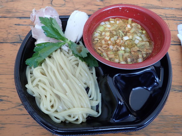 「中華そば 依々恋々 （長野）「純水鶏つけそば」」@大つけ麺博 大感謝祭の写真