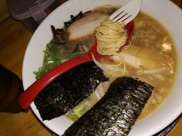 「豚骨醤油ラーメン」@パワー軒の写真