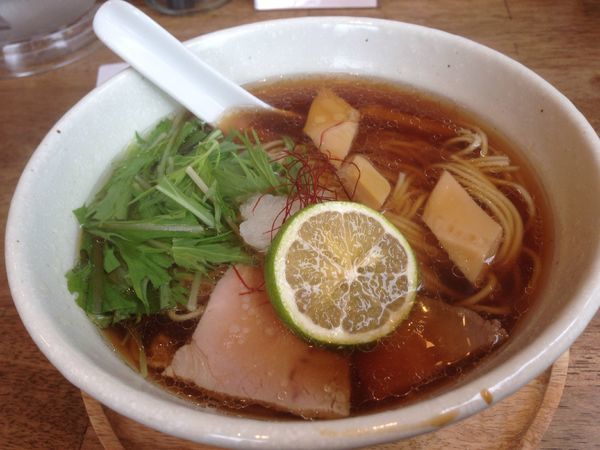 「「秋限定」秋刀魚煮干しそば 醤油」@らーめんshigetomiの写真