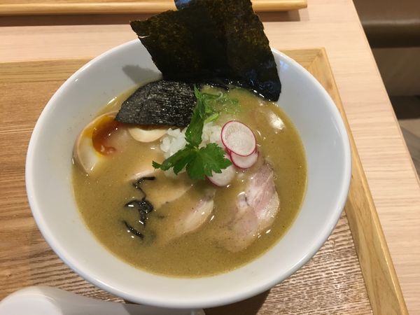 「こいIINO 全部入り 塩煮干し」@RAMEN CAFE de IINOの写真