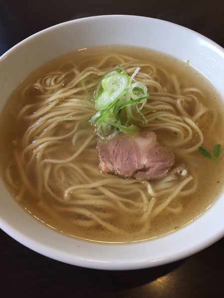 「すっぴんらーめん しお」@らーめん奏の写真