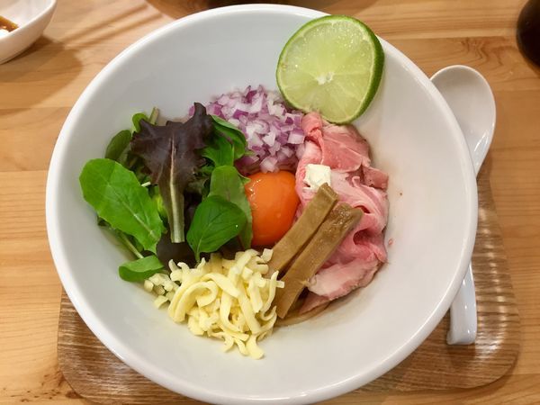 「【限定】濃厚たまごの鴨まぜソバ〜那須御養卵と鴨油〜￥850」@アメノオトの写真