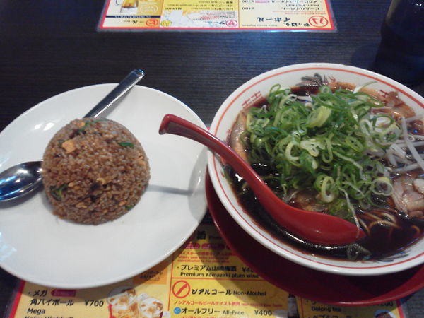 「中華そば並＋焼きめし小 950円」@新福菜館 秋葉原店の写真