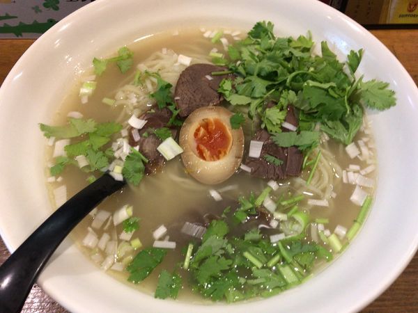 「蘭州牛肉拉麺780円とパクチー100円」@極 蘭州拉麺の写真