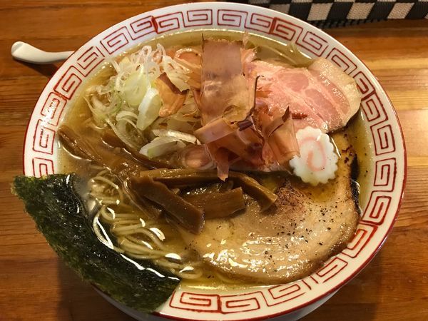「追いガツオ中華そば 大盛  800円」@自家製麺 くをんの写真