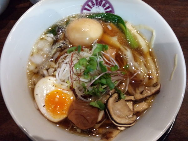 「【限定】伊吹の上煮干しと松茸の熟成醤油ラーメン」@麺のようじの写真