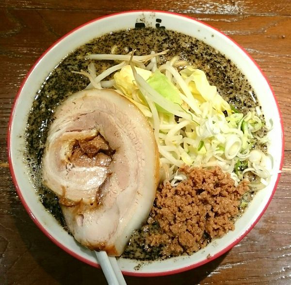 「豚ブラックらーめん」@らーめん よし丸の写真