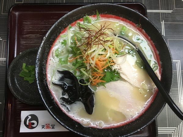「白湯ラーメン」@天風堂 千里店の写真