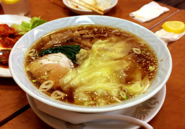 「ワンタンメン(650円)」@中華料理 洋貴苑の写真