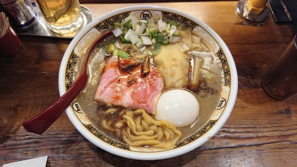 「すごい煮干ラーメン(中盛 濃厚)＋味付玉子」@ラーメン凪 大宮店の写真