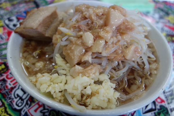 「ラーメン小700円野菜ニンニク半分増し」@五朗笑店の写真