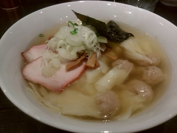 「ワンタン麺（塩）880円」@支那ソバ 小むろの写真