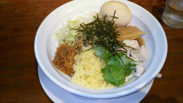 「さんままぜ、（味玉）」@麺や 松辰の写真