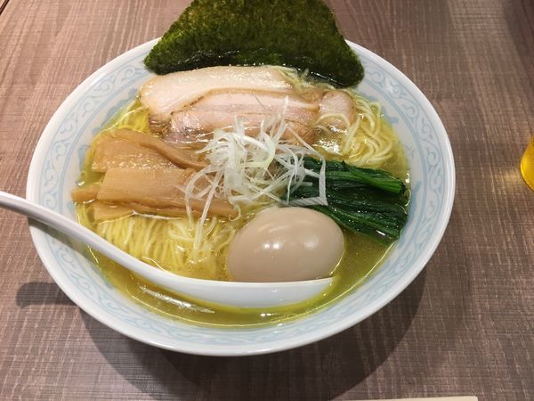 「海の塩中華そば 味玉」@東大和ラーメン大冬樹Season2の写真