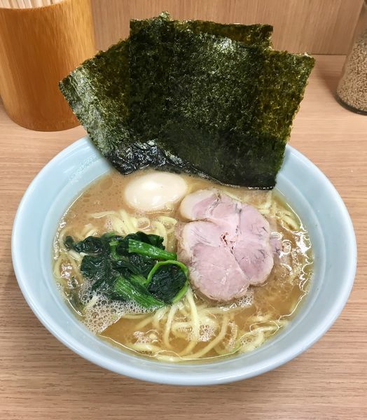 「味玉ラーメン」@横浜ラーメン 武蔵家 日吉店の写真