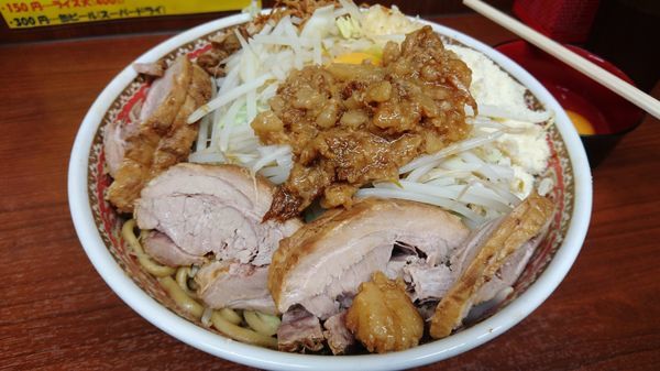 「汁なしメガ豚+生卵W」@立川田田の写真