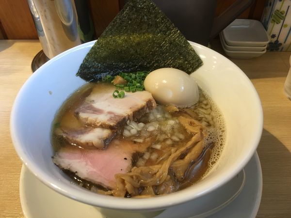 「煮干しそば+チャーシュー+味玉」@麺屋壱心の写真