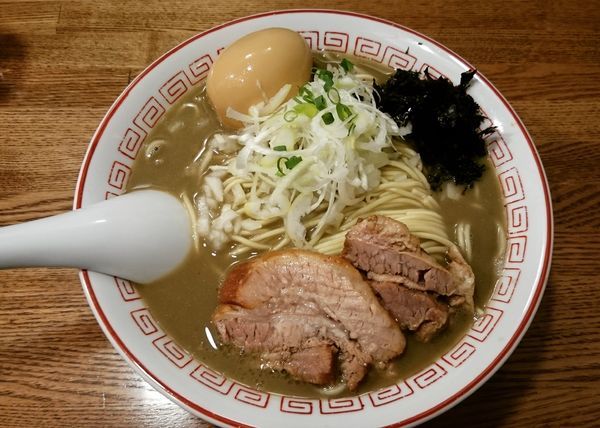 「濃厚煮干そば(中) 790円＋味玉」@煮干中華そば専門 煮干丸の写真