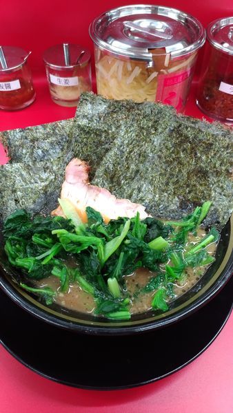 「ラーメン680円+海苔100円+青菜100円ライス100円」@家系ラーメン 王道家の写真