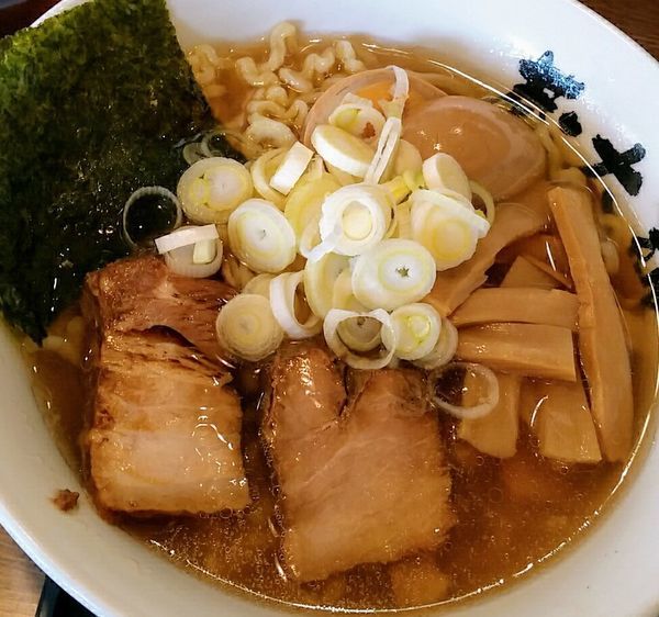 「塩らーめん（半ライス付）６７０円」@会津喜多方ラーメン 蔵太鼓 茨城麻生店の写真