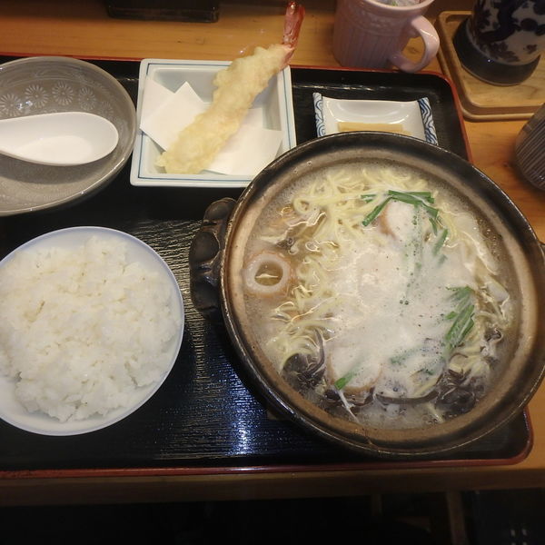 「鍋焼きラーメンスペシャルセット (920円)」@食事処 喜楽の写真