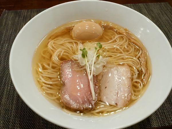 「味玉いり塩らぁ麺」@らぁ麺 やまぐち 辣式の写真