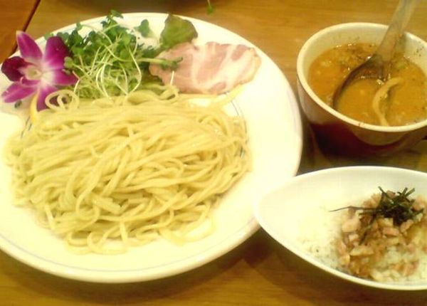 「みそつけ麺(850円・金曜限定)+オニオンチャーチャーシュ丼」@麺屋 Hulu-luの写真