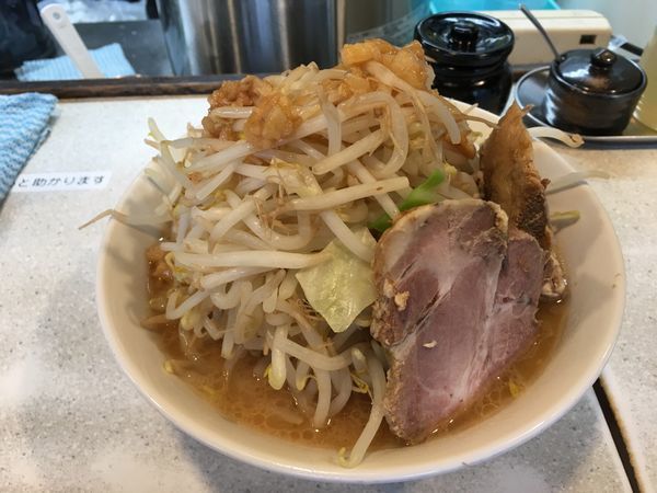 「らーめん（200g）」@東京肉菜館の写真