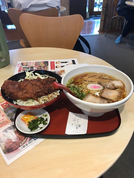 「中華そば ソースかつ丼セット 1,188円」@めでたいやの写真