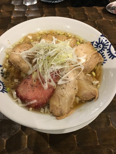 「【限定】鶏豚チャーシュー手揉み中華そば」@特級鶏蕎麦 龍介の写真